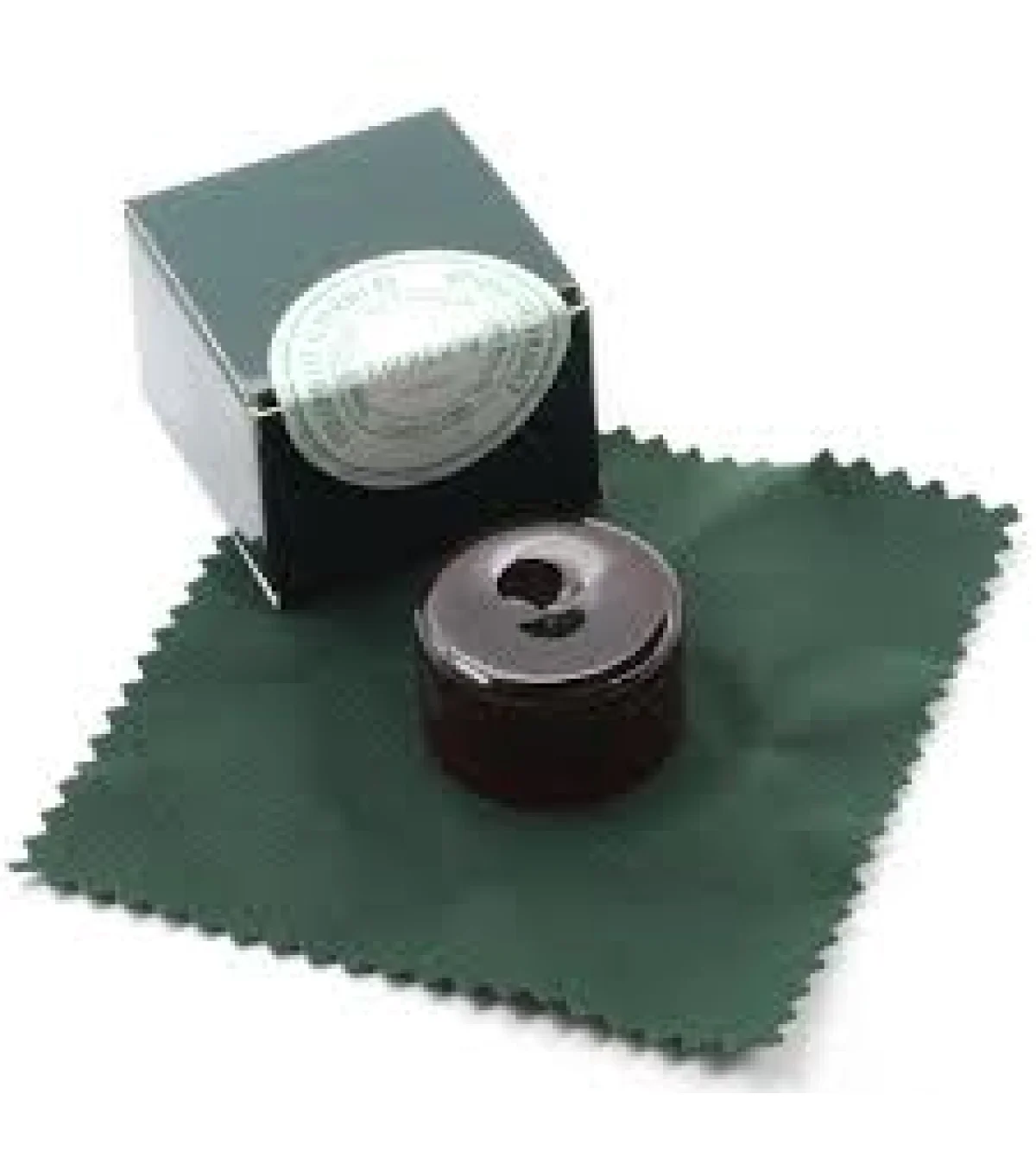 Brea Guillaume en caja de cartón.